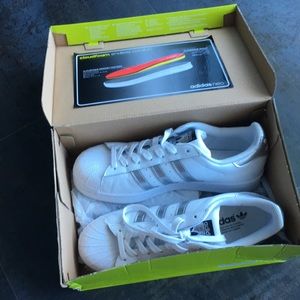 Sold 🛑 NEW Adidas Superstar Athletic White/Silver